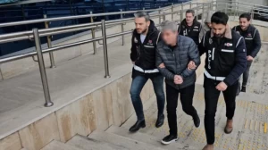 Zonguldakta usulsüz sağlık raporu verdiği iddia edilen doktor tutuklandı