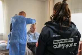 Mersinde evde sağlık hizmeti vatandaşın yanında