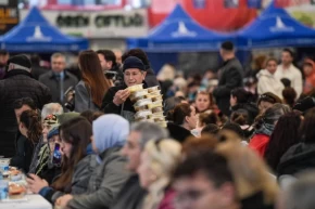 İzmirde Balçovalılar aynı sofrada buluştu