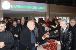 İzmit Belediyesinden Alikahyada teravih ikramı