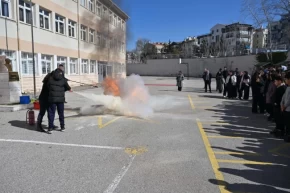 Ankarada öğrencilere afet ve yangın eğitimi