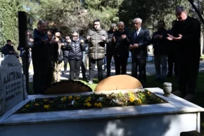 Keşanda merhum Belediye Başkanı mezarı başında anıldı