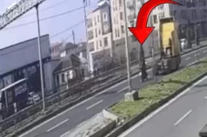 Düzcede motosiklet tıra arkadan çarptı: 1 yaralı