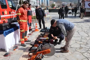 Muğla Menteşe Meydanından afet mesajı verdi