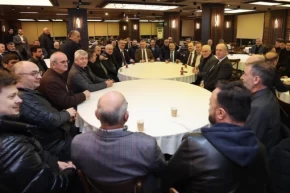 Kocaelide ziraatçılar, Başkanı çay içmeden bırakmadı