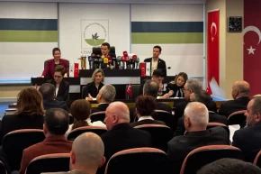 Bursa Osmangazi Meclisinde Tanju Özcan gerginliği