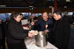 Bursa Osmangazide Gönül Sofrası Hamitlerde