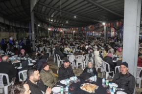 Ramazan sofrası Bursada binlerce kişiyi bir araya getirdi