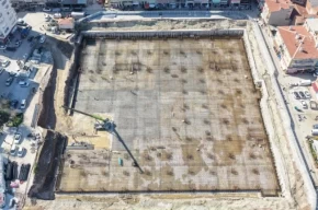 Eskişehirde Kurtuluş Kapalı Pazar Yerinde çalışmalar hızla ilerliyor