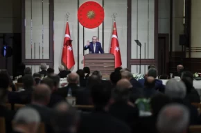 Erdoğan esnafla iftarda buluştu: Bölgesel türbülanstan başarıyla çıkacağız