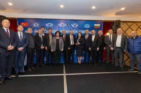 İzmirde Başkan Tugay, Bulgaristan göçmenleriyle buluştu