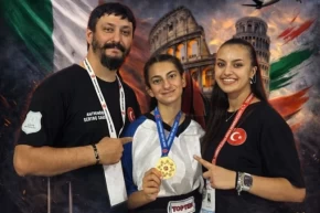 Bursalı genç kick boksçu Esila Esma Sağır Türkiyeyi temsil edecek