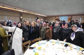 AK Partili kadınlardan Kardeşlik İftarı