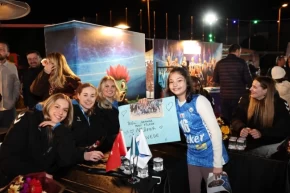 Nilüferin Sultanları özel günde taraftarıyla buluştu