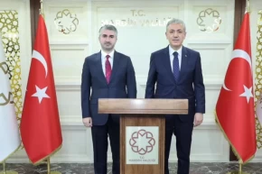 Bakan Yardımcısı Tarıkdaroğlundan Mardin Valiliğine ziyaret