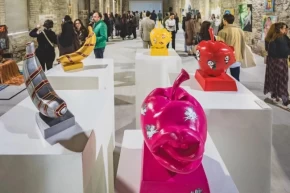 İzmirde kadın temsiline sanatla itiraz