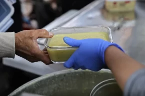 Antalya Mobil Aşevi Kepezde ikramda bulundu