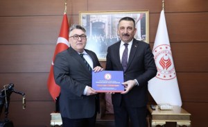 Zonguldak Valisi Hacıbektaşoğlu, Rektör Özölçeri Makamında Kabul Etti