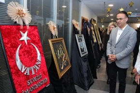 İzmirde Sanatın Diliyle Değerlerimiz sergisi açıldı