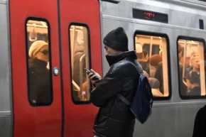 Ankaralılar metroda kesintisiz iletişimle yol alıyor