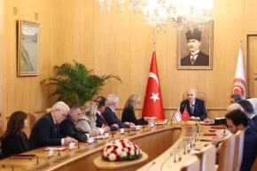 Numan Kurtulmuş, KKTC-Türkiye Parlamentolar Arası Dostluk Grubunu kabul etti