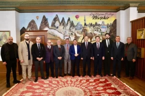 Kırgizistan Büyükelçisi nden Başkan Arı ya ziyaret