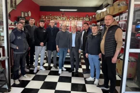 İYİ Partili Akalından araç aksesuarı sektörüne ziyaret