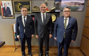 Rektör Özölçer ve Başhekim Bahadırdan Milletvekili Bozkurta ziyaret