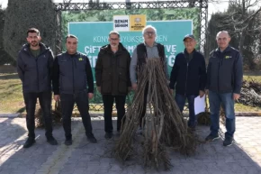 Konya Büyükşehirden çiftçilere 23 bin 530 fidan desteği