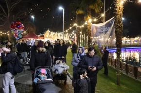 Bursa Büyükşehirin Ramazan Meydanı ışıl ışıl