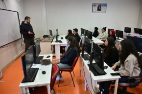 Manisa Büyükşehirden gençlere dijital vizyon