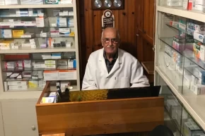 Bursa İznikte eczacılık ile yarım asırlık şifa yolculuğu