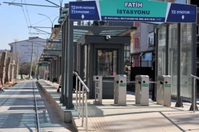 Kocaelide Alikahya istikametinde 6 durağın tabelası asıldı