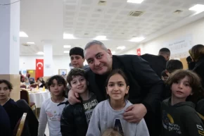 Ankara Keçiörende yetim ve öksüz çocuklara özel sofra