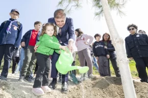 Çocuklara verilen söz tutuldu, fidanlar toprakla buluştu