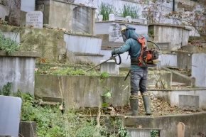 Giresunda mezarlıklar bayrama hazır