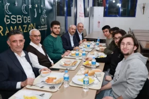 Kocaeli Gebzede Başkan Büyükgöz öğrencilerle sohbet etti