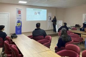 Kocaeli İzmitte gençlere uluslararası fırsat rehberi