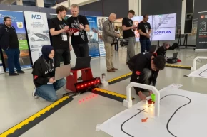 Bursalı öğrencilerden Çekyada robotik başarısı