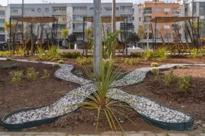 İzmirde atıl alanlar parka dönüşüyor