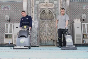 Bursa Osmangazide camilerde bayram temizliği