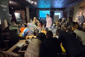 Yeşilay İzmirden koruma altındaki çocuklara dijital bağımlılık eğitimi