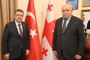 Başkan Gençten Gürcistan Başkonsolosluğuna taziye ziyareti