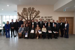 İBB Huzurevi nde duygusal bayramlaşma