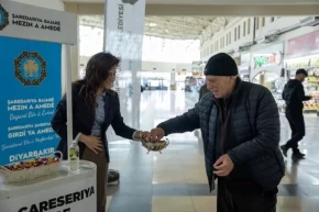 Diyarbakır Büyükşehirden bayramda yurttaşlara ikram