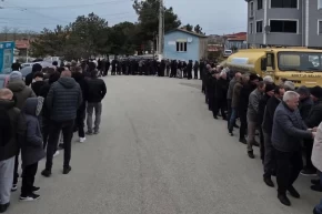 İpsalada asırlık gelenek... Metrelerce uzayan bayramlaşma kuyruğu