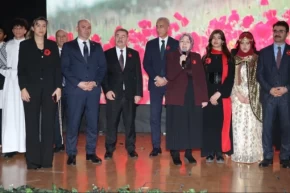 Ankarada lise öğrencileri Çanakkale ruhunu sahneye taşıdı