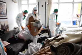 Bursa Osmangaziden Kayıhandaki çöp eve müdahale