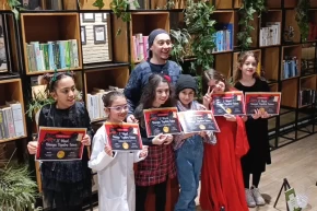 Ünlü tiyatro tiratları Bursada çocukların yorumuyla sahnelendi