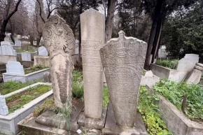 Cezayirli Gazi Hasan Paşaya vefa... Kabristanlık yenileniyor, müze gemi projesi tamamlanıyor